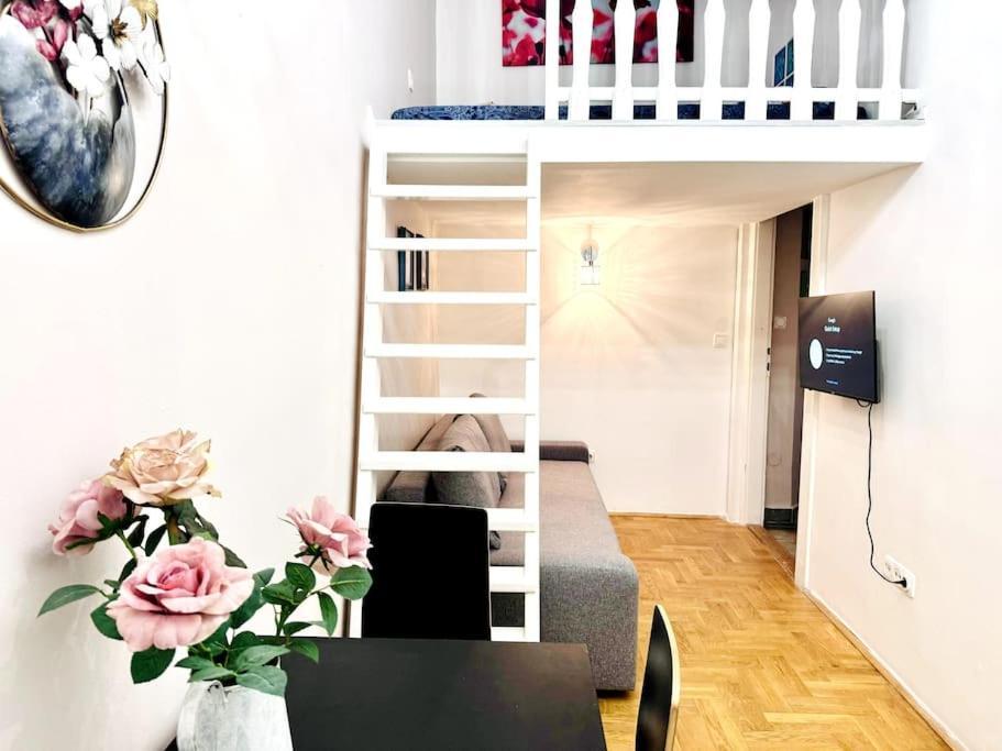 F2 Ultra Central Danube Loft Budapest Eksteriør billede